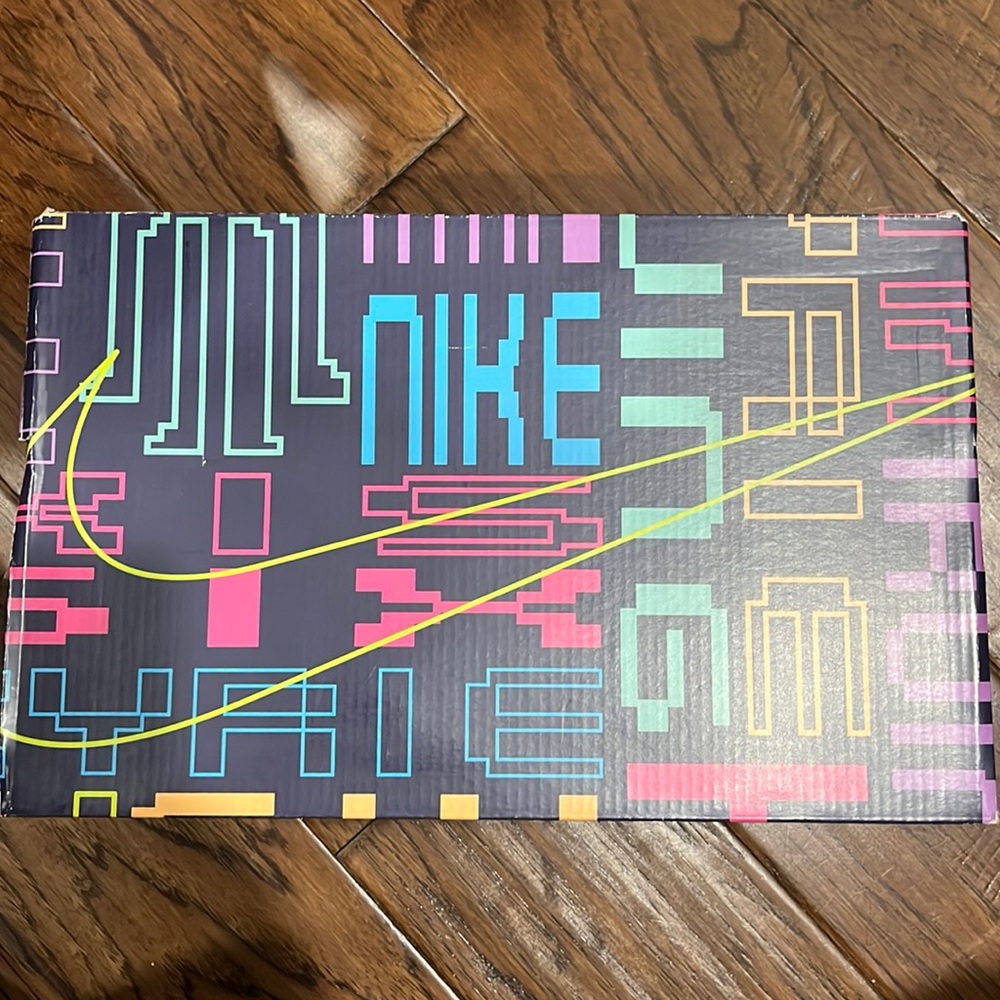 Kids sneakers